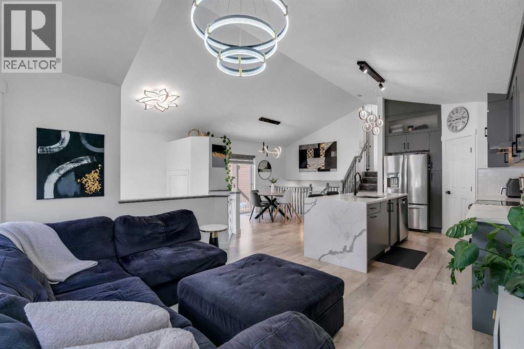 279 Covehaven View NE, Calgary, Alberta  T3K 5S4 - Photo 10 - A2334391