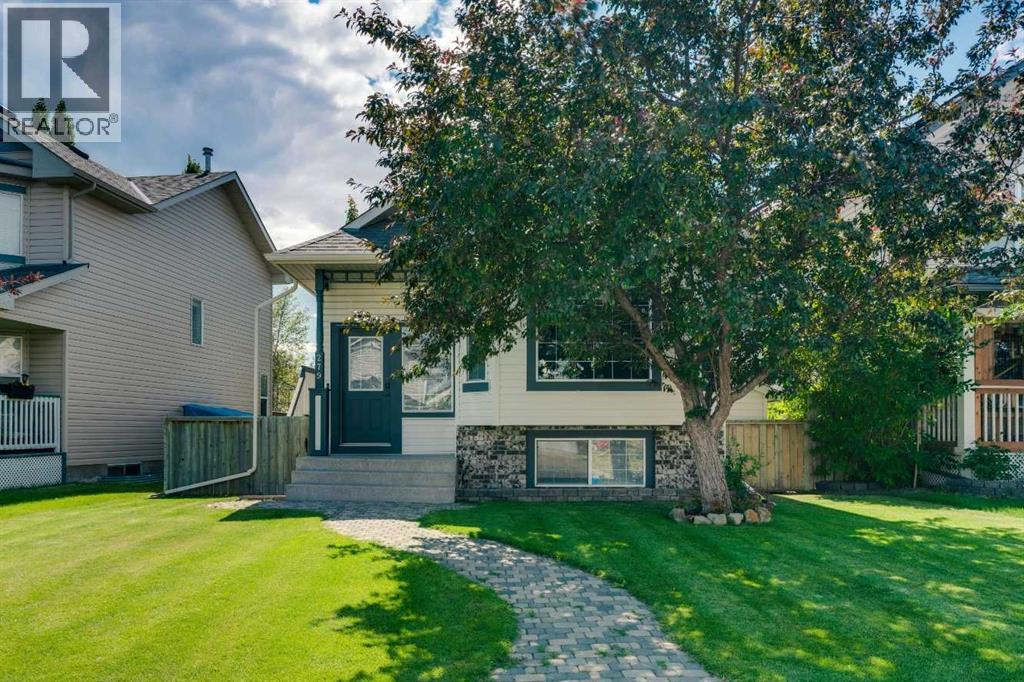 279 Covehaven View NE, Calgary, Alberta  T3K 5S4 - Photo 2 - A2334391