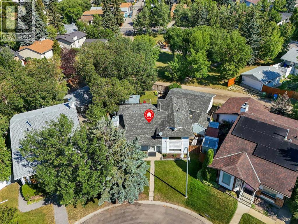 36 Mckerrell Court SE, Calgary, Alberta  T2Z 1M9 - Photo 3 - A2332785