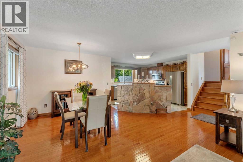 36 Mckerrell Court SE, Calgary, Alberta  T2Z 1M9 - Photo 6 - A2332785