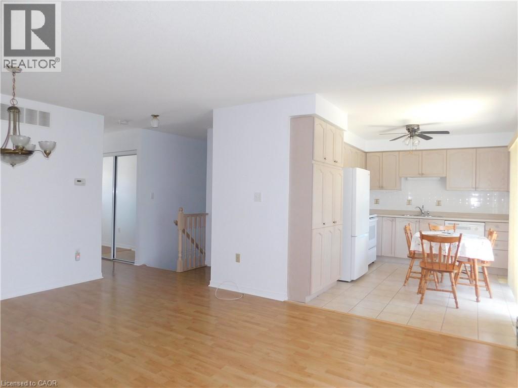 24 Kenyon Crescent Unit# 15, Grimsby, Ontario  L3M 5S4 - Photo 8 - 40811394