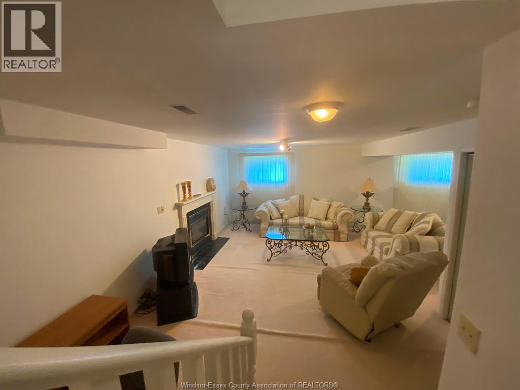 1087 Brookview Crescent, Windsor, Ontario N8W 5H3 - Photo 13 - 26019050