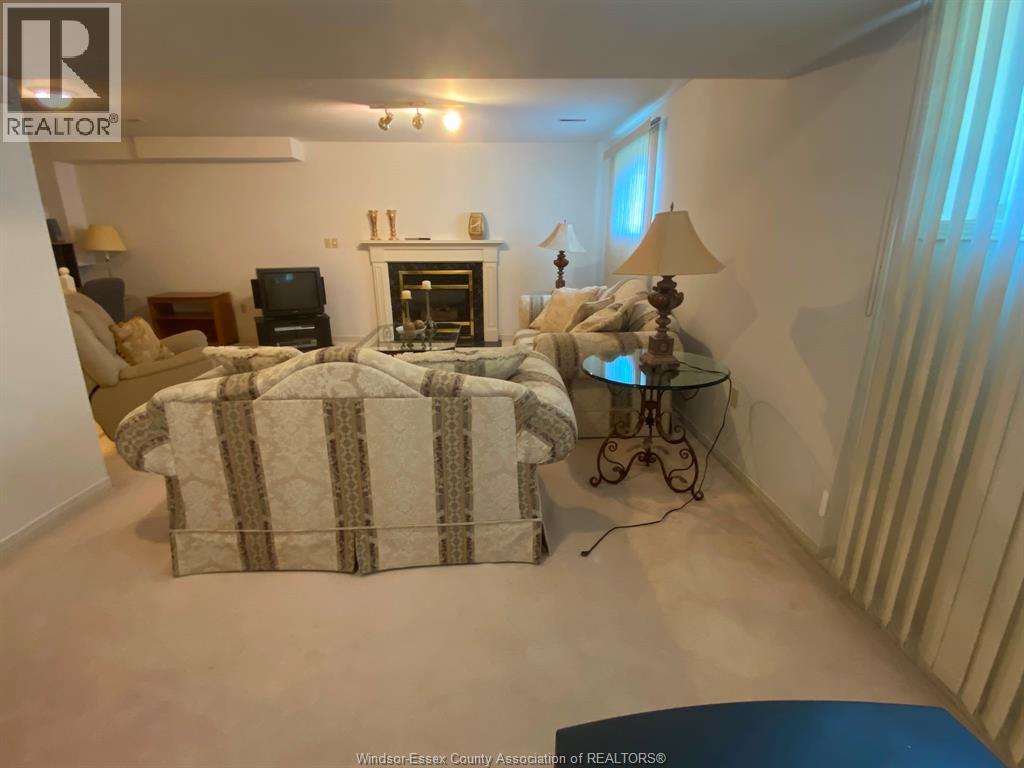 1087 Brookview Crescent, Windsor, Ontario N8W 5H3 - Photo 17 - 26019050