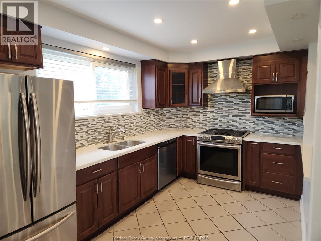45 Aloma Crescent, Brampton, Ontario  L6T 2N8 - Photo 3 - 26019100