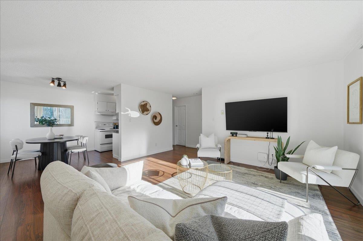 314 15238 100 AVENUE, Surrey, British Columbia