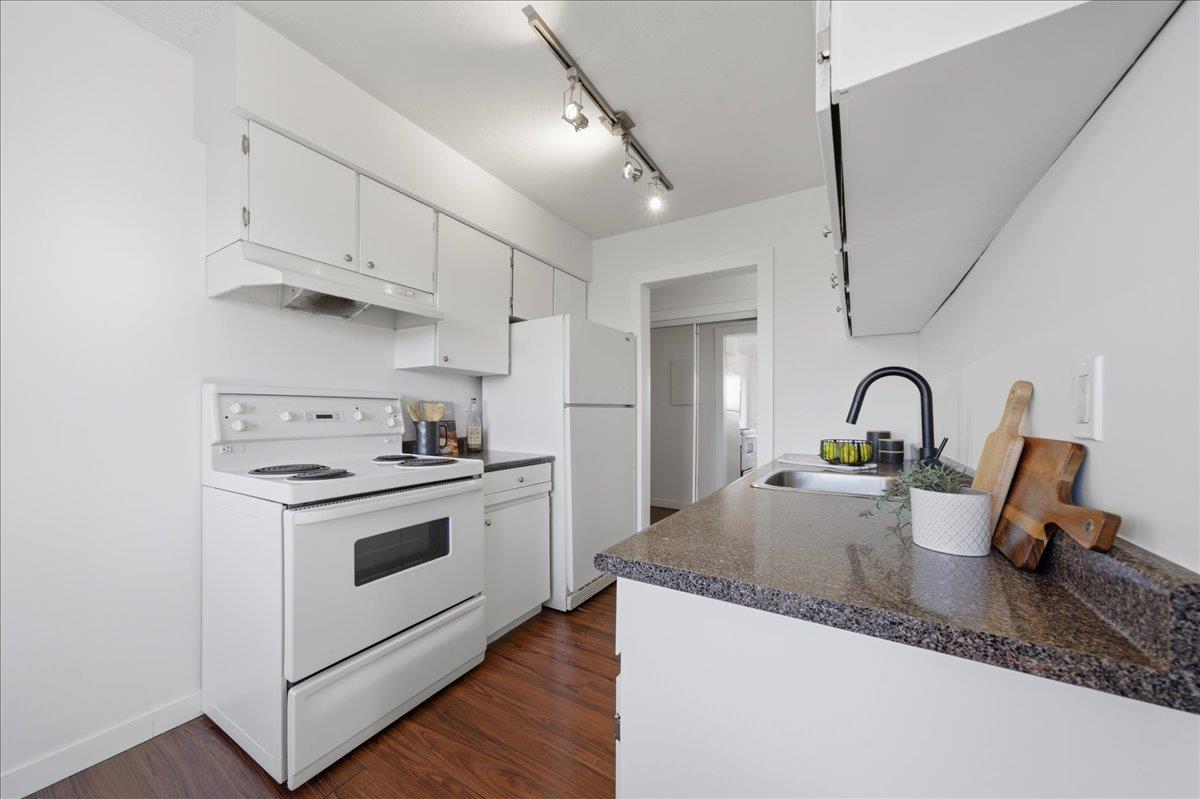 314 15238 100 Avenue, Surrey, British Columbia  V3R 7T9 - Photo 3 - R3153463