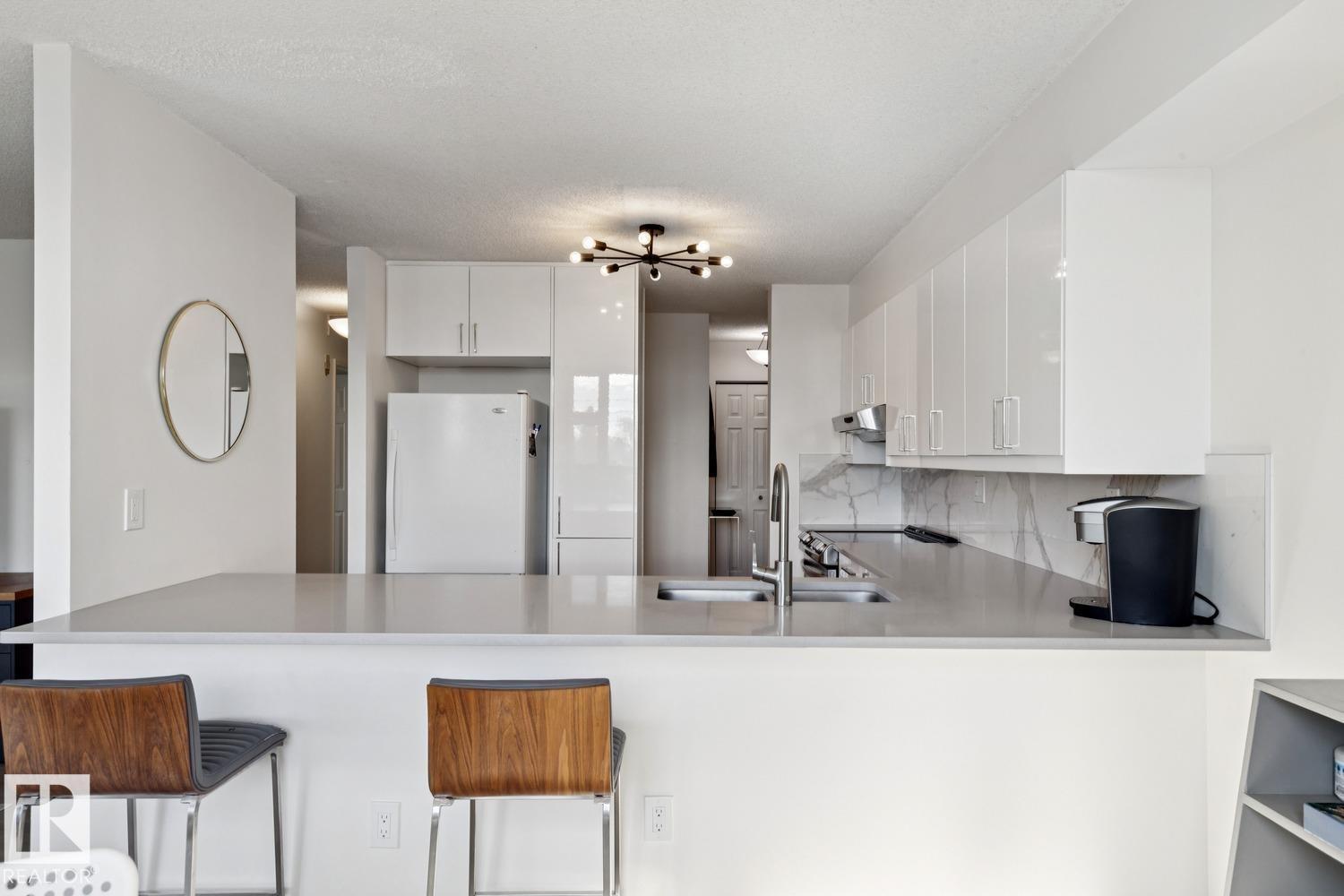 #401 10545 Saskatchewan Dr NW, Edmonton, Alberta T6E 6C6 - Photo 14 - E4502458