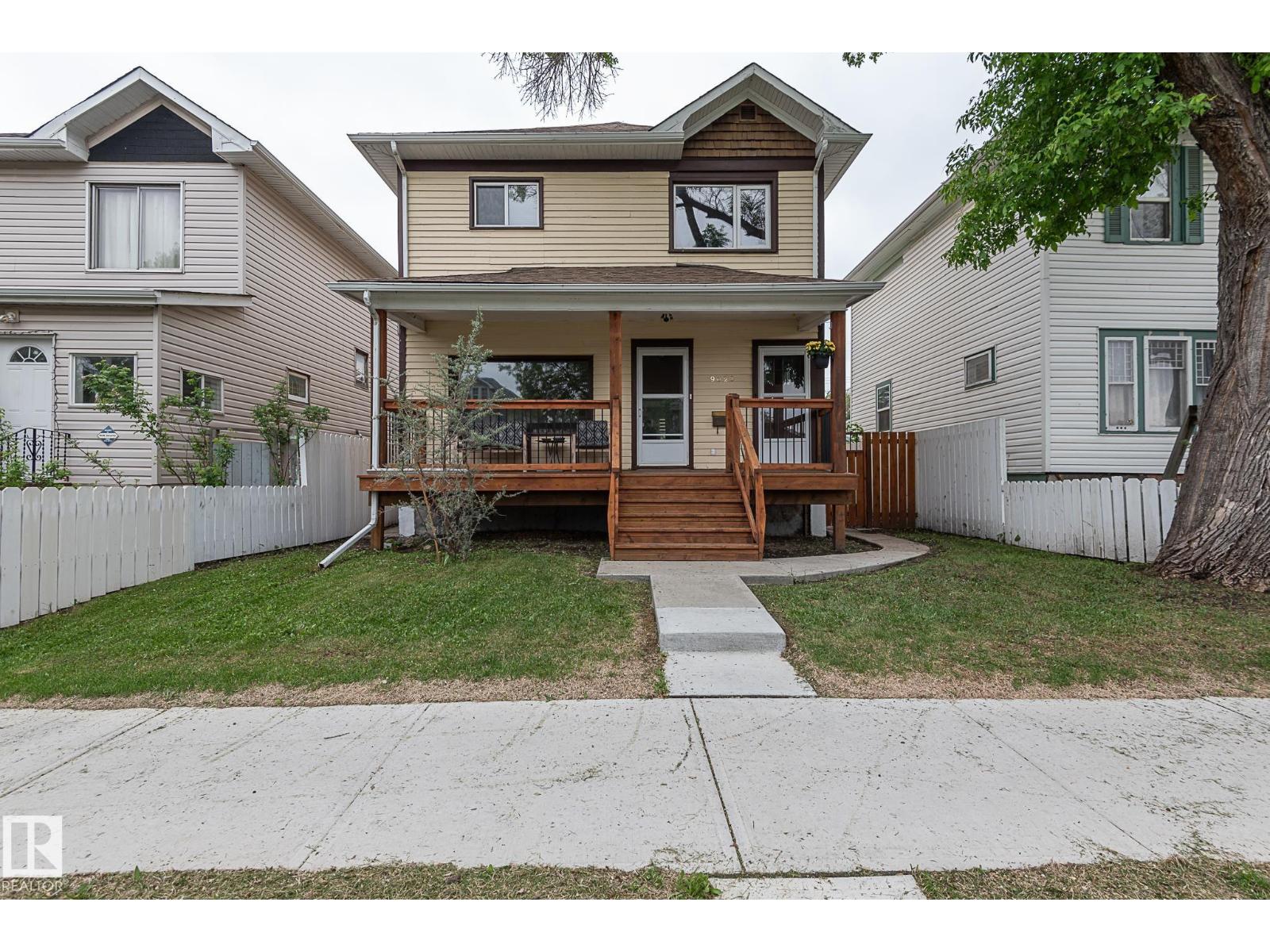 9623 110a Av NW, Edmonton, Alberta  T5H 1J8 - Photo 1 - E4502461