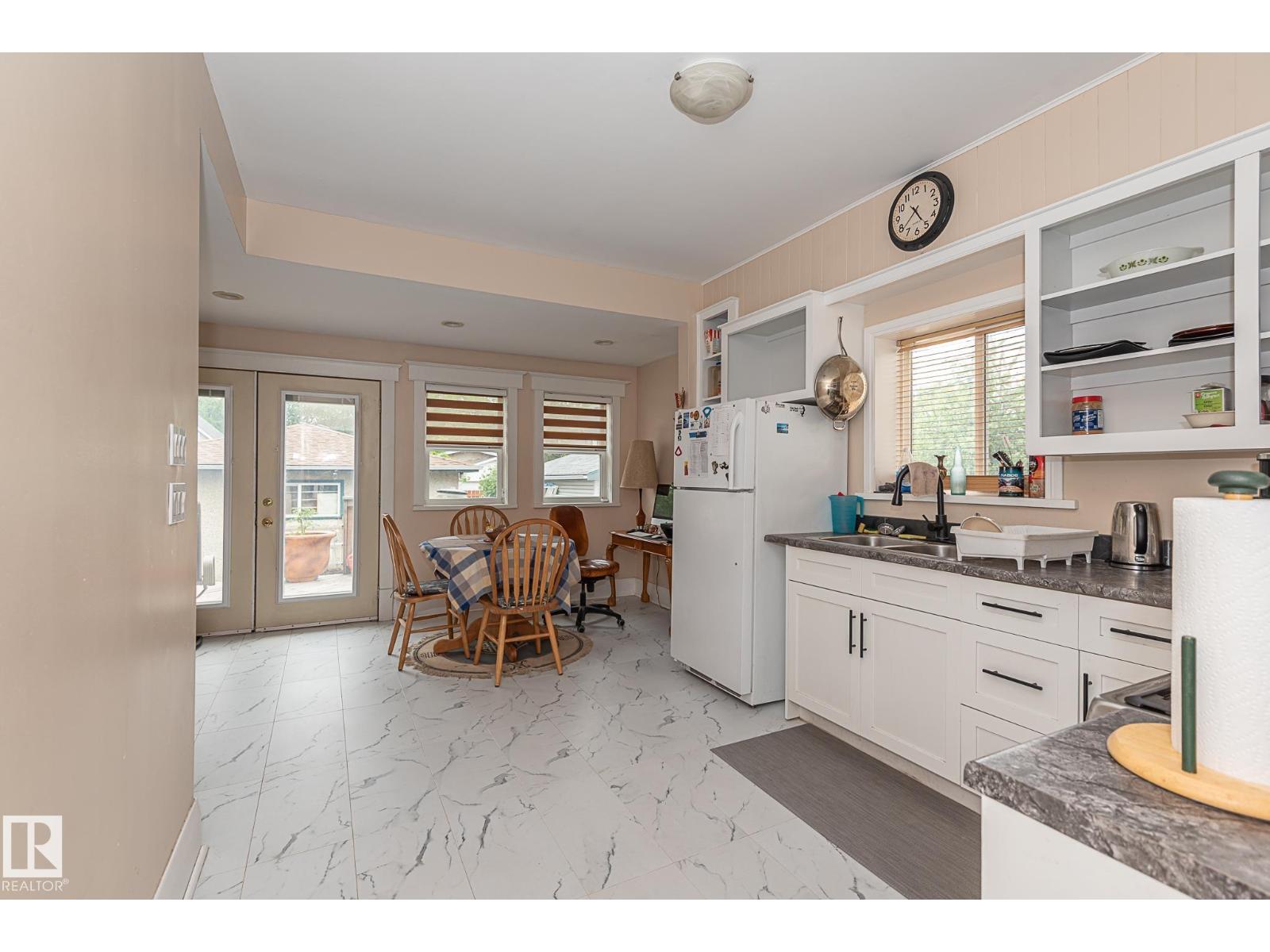 9623 110a Av NW, Edmonton, Alberta  T5H 1J8 - Photo 10 - E4502461