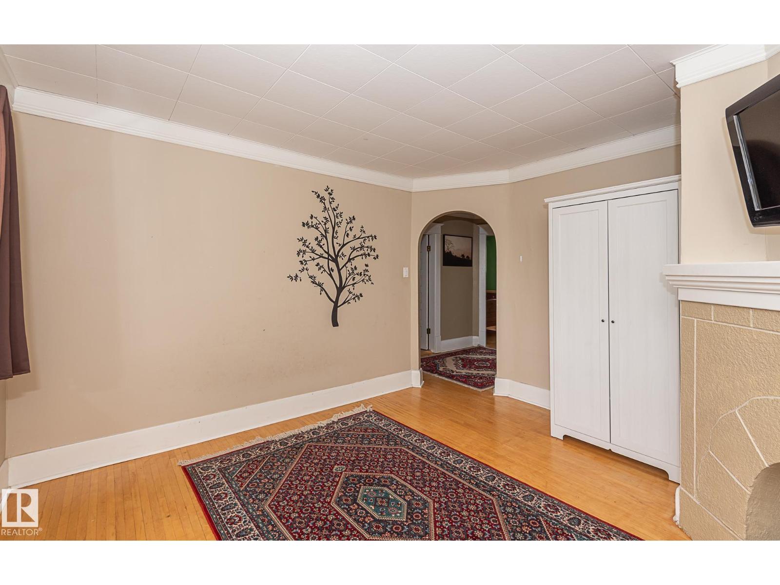 9623 110a Av NW, Edmonton, Alberta  T5H 1J8 - Photo 18 - E4502461