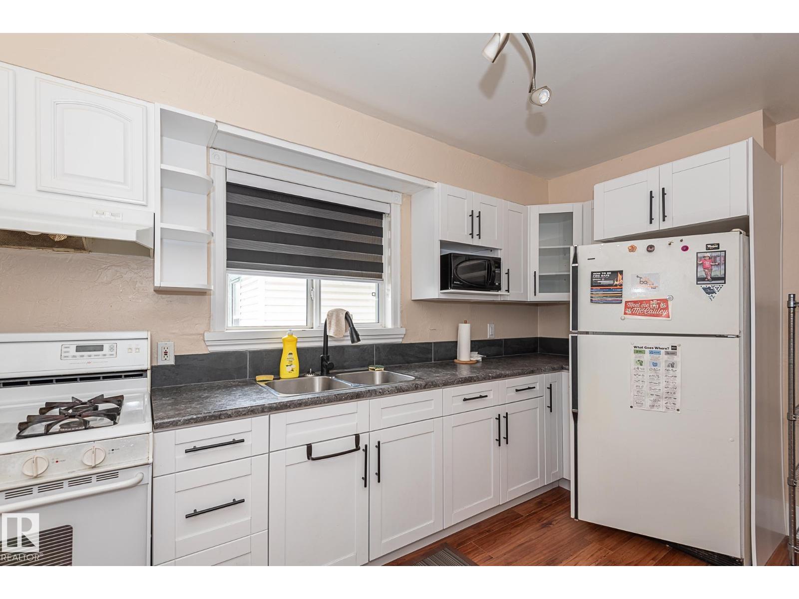 9623 110a Av NW, Edmonton, Alberta  T5H 1J8 - Photo 21 - E4502461