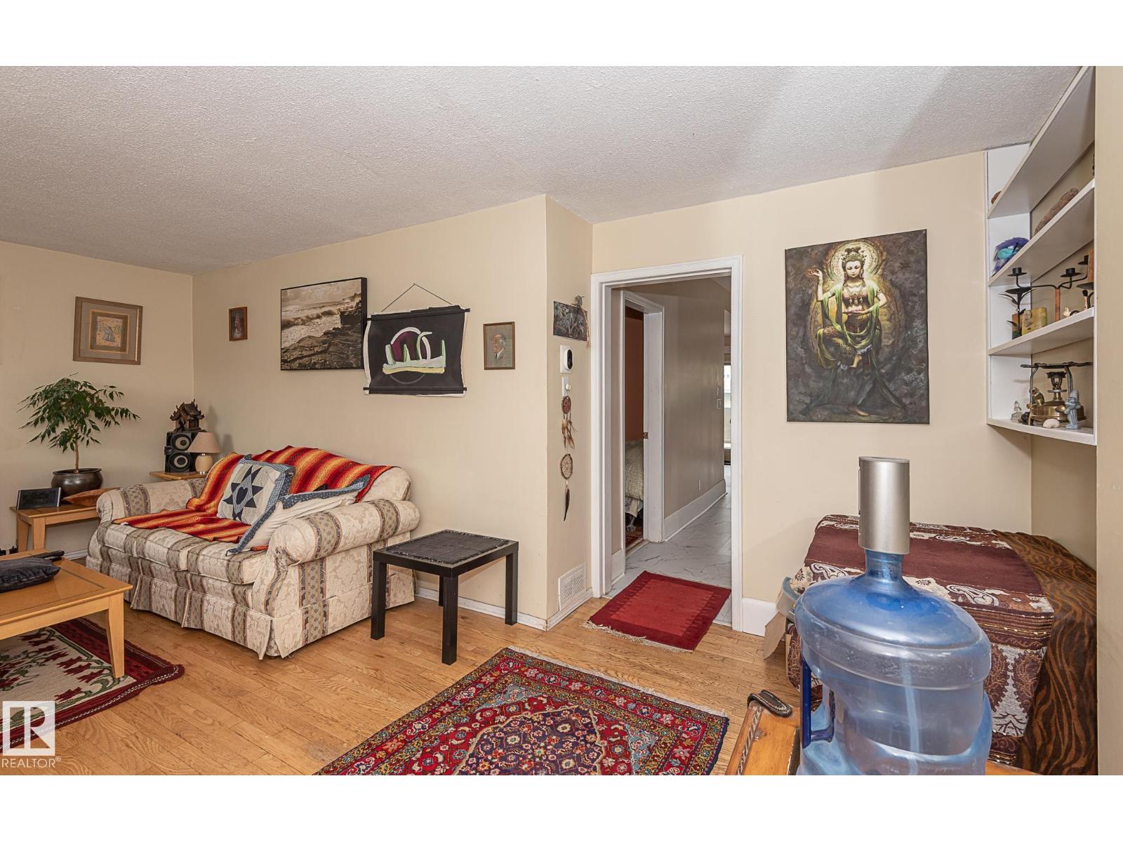 9623 110a Av NW, Edmonton, Alberta  T5H 1J8 - Photo 9 - E4502461