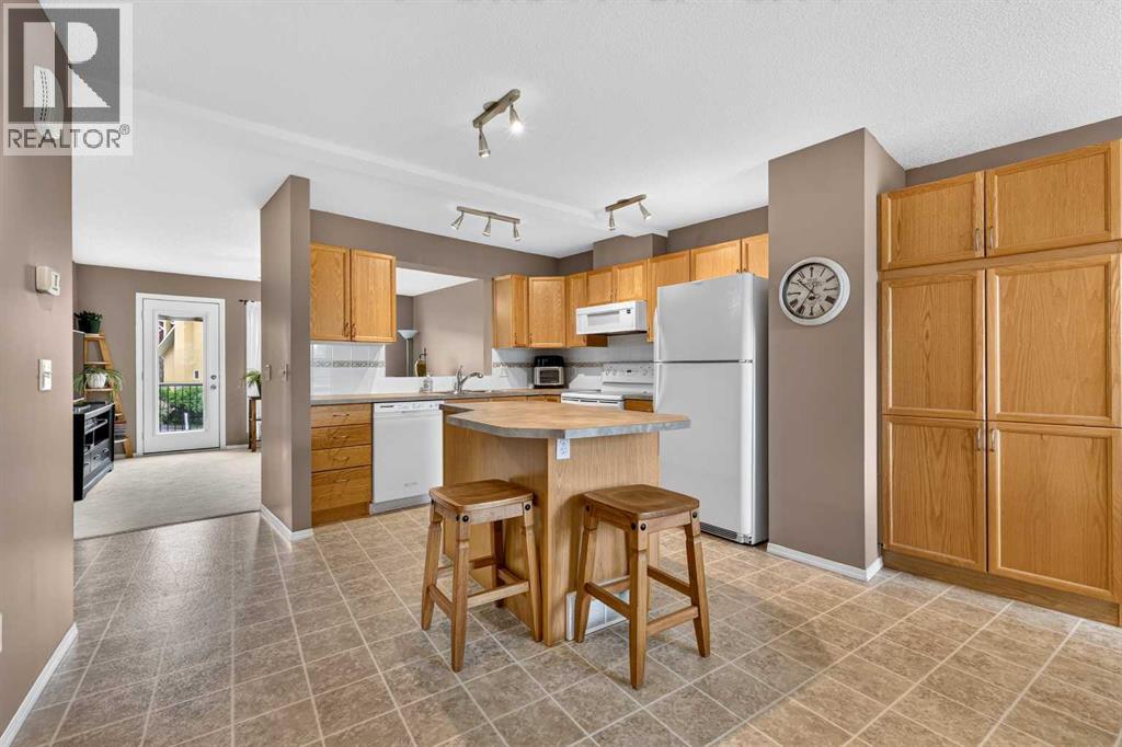 42, 7 Westland Road, Okotoks, Alberta  T1S 1Z1 - Photo 2 - A2323198