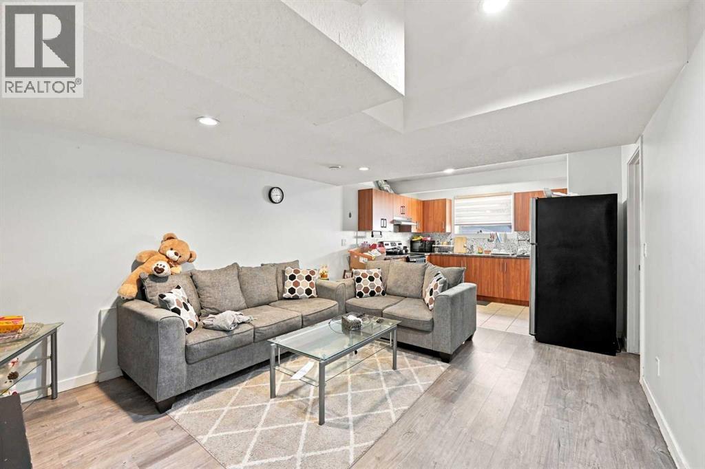 201 Saddlelake Drive NE, Calgary, Alberta  T3J 0P2 - Photo 37 - A2335156