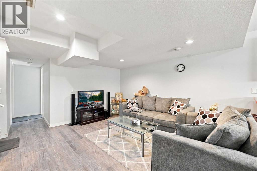 201 Saddlelake Drive NE, Calgary, Alberta  T3J 0P2 - Photo 39 - A2335156