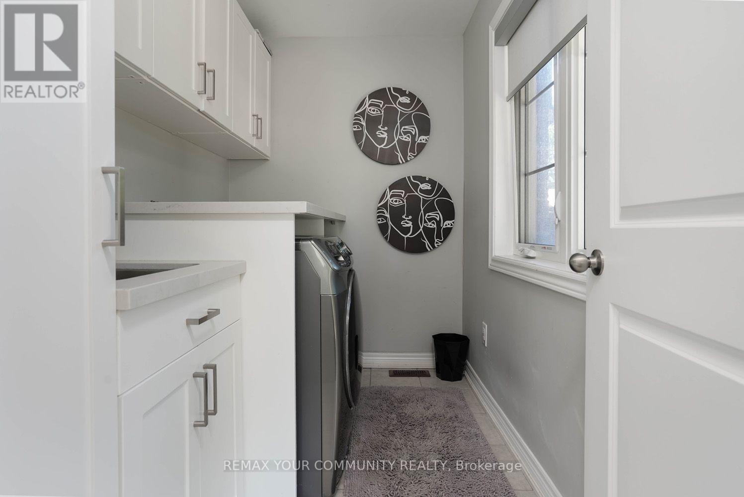 6 Globemaster Lane, Richmond Hill, Ontario  L4G 2H1 - Photo 7 - N13646538