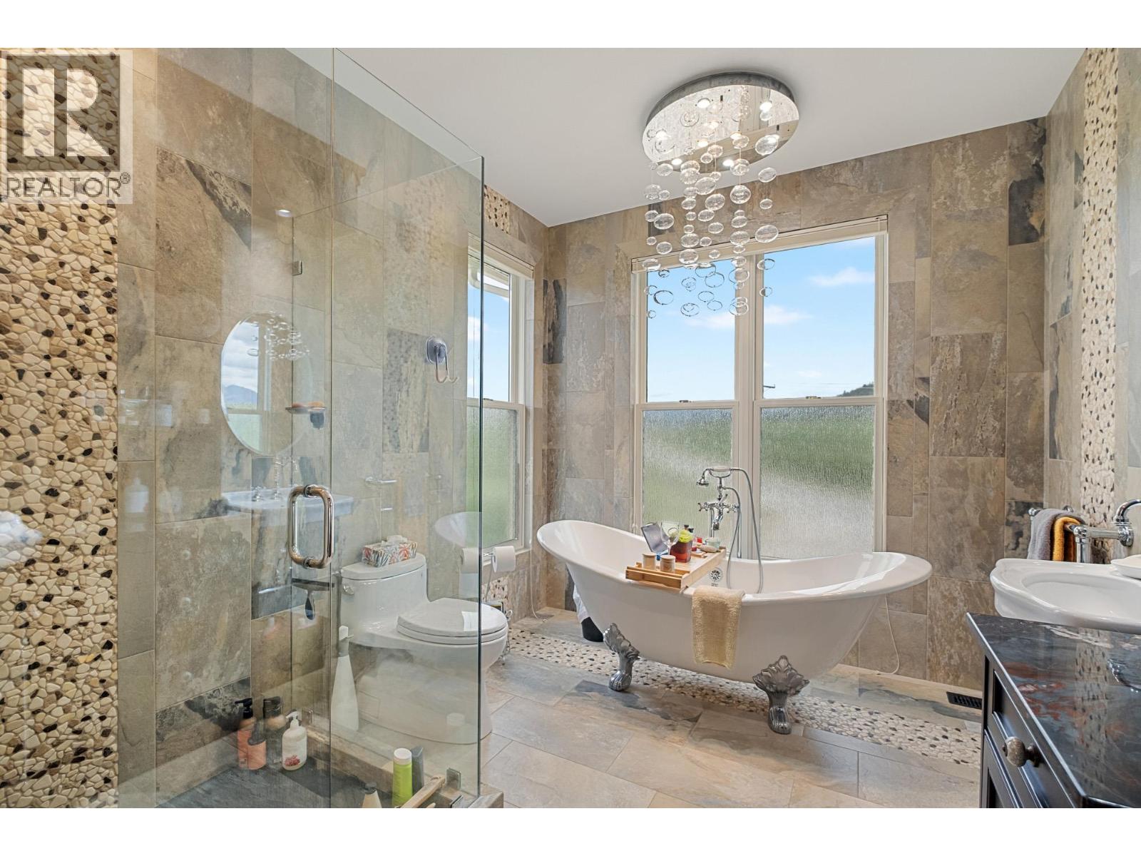 2400 Longhill Road, Kelowna, British Columbia  V1V 2G3 - Photo 40 - 10389273