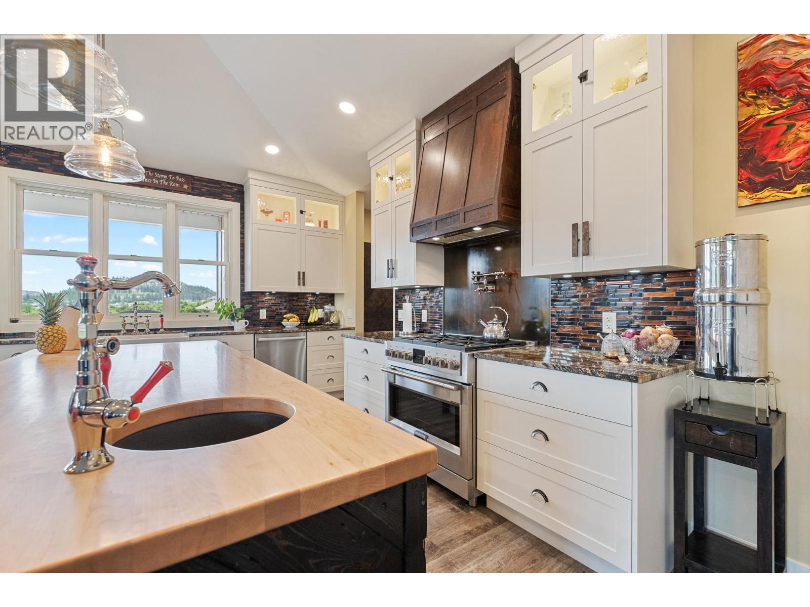 2400 Longhill Road, Kelowna, British Columbia  V1V 2G3 - Photo 27 - 10389273
