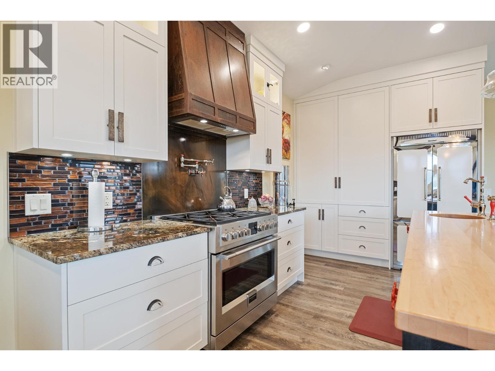 2400 Longhill Road, Kelowna, British Columbia  V1V 2G3 - Photo 23 - 10389273