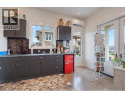 2400 Longhill Road, Kelowna, British Columbia  V1V 2G3 - Photo 57 - 10389273