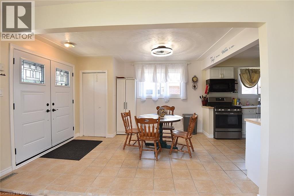 682 Mohawk Road W, Hamilton, Ontario  L9C 1X8 - Photo 21 - 40845257