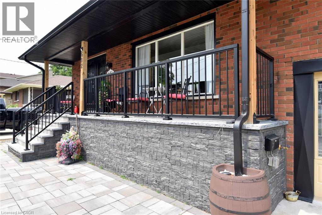 682 Mohawk Road W, Hamilton, Ontario  L9C 1X8 - Photo 4 - 40845257
