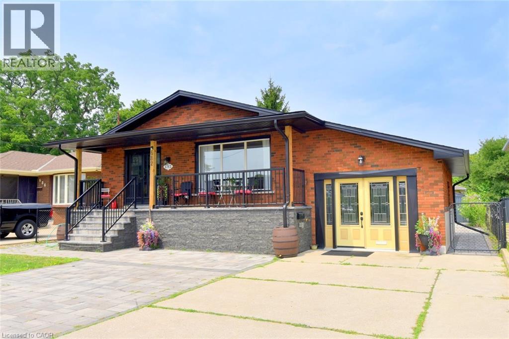 682 Mohawk Road W, Hamilton, Ontario  L9C 1X8 - Photo 3 - 40845257