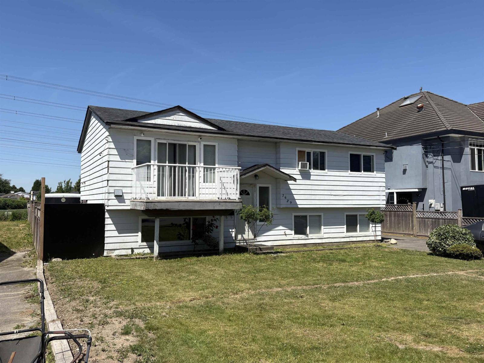 7629 126A STREET, Surrey, British Columbia
