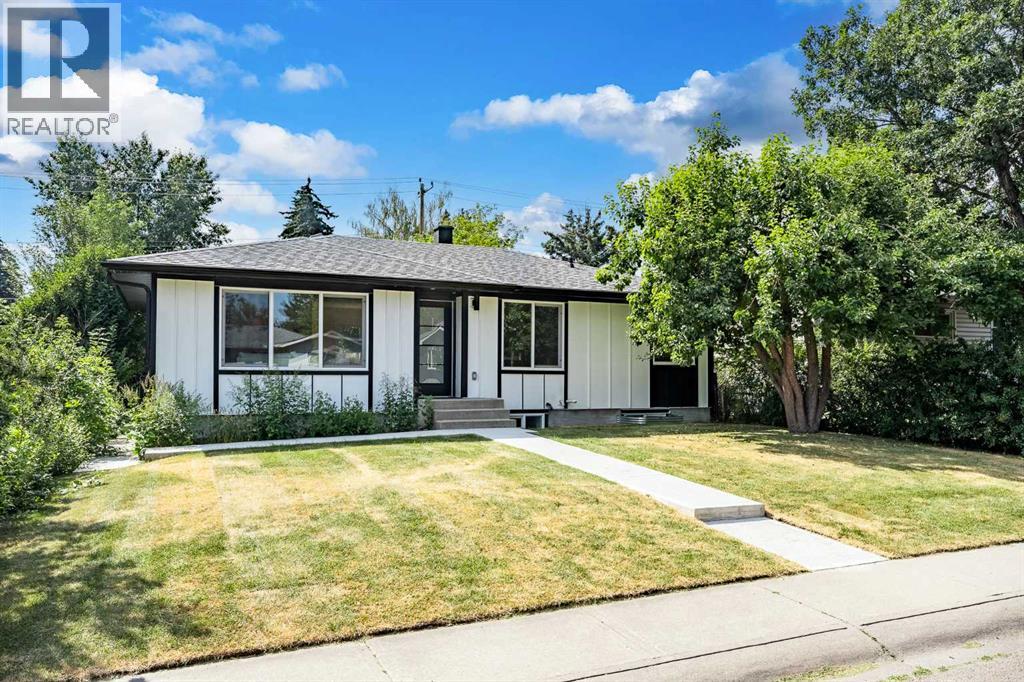 451 Arlington Drive SE, Calgary, Alberta  T2H 1S4 - Photo 2 - A2332931