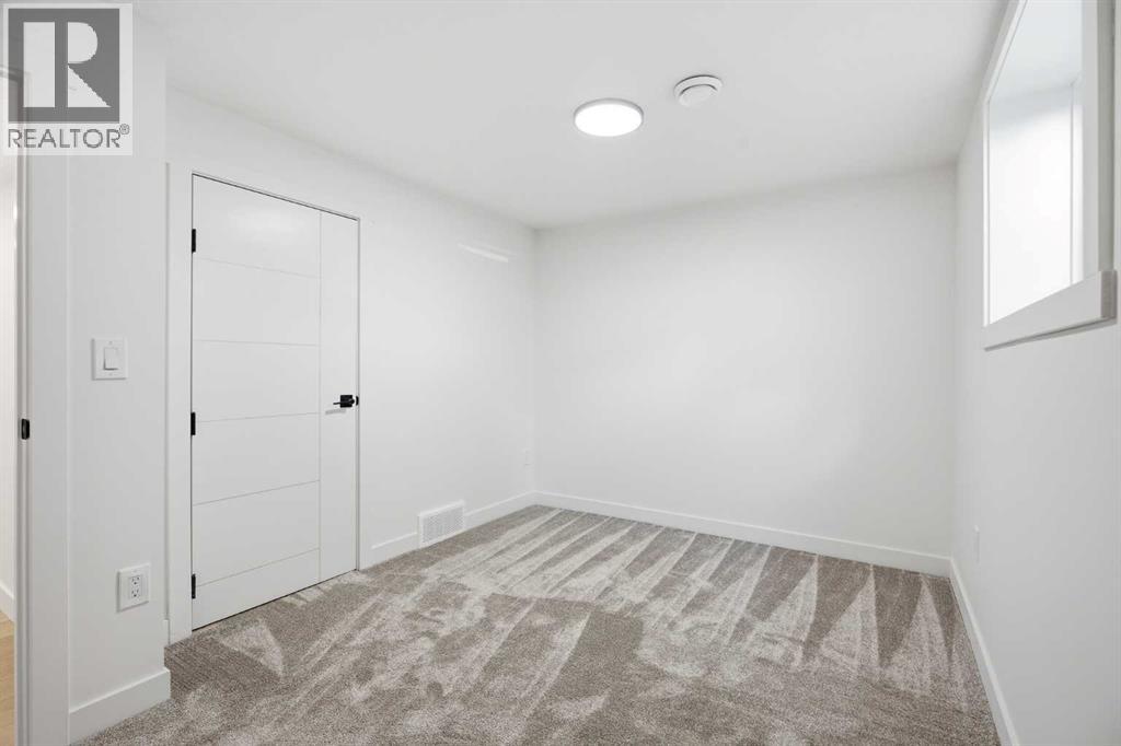 451 Arlington Drive SE, Calgary, Alberta  T2H 1S4 - Photo 37 - A2332931