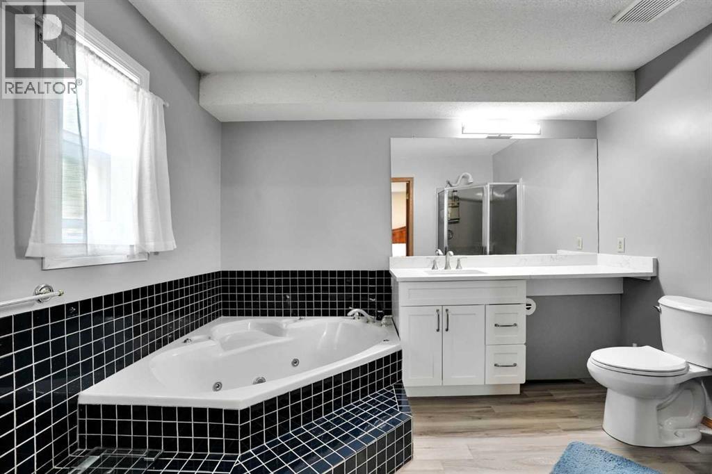 16 Sun Harbour Crescent Se, Calgary, Alberta  T2X 3B1 - Photo 25 - A2334713