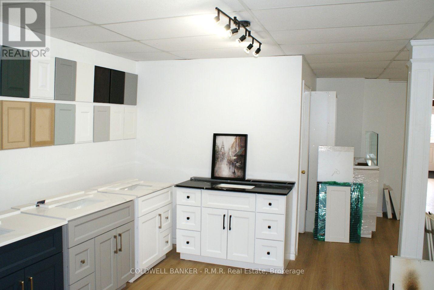 21 Bond Street E, Oshawa, Ontario  L1G 1B1 - Photo 6 - E13176630