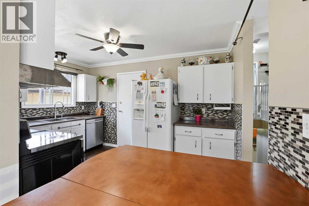 5218 Silverthorn Road, Olds, Alberta  T4H 1B1 - Photo 13 - A2301872