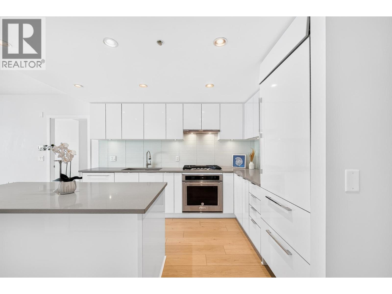1408 6638 Dunblane Avenue, Burnaby, British Columbia  V5H 0G8 - Photo 11 - R3152005