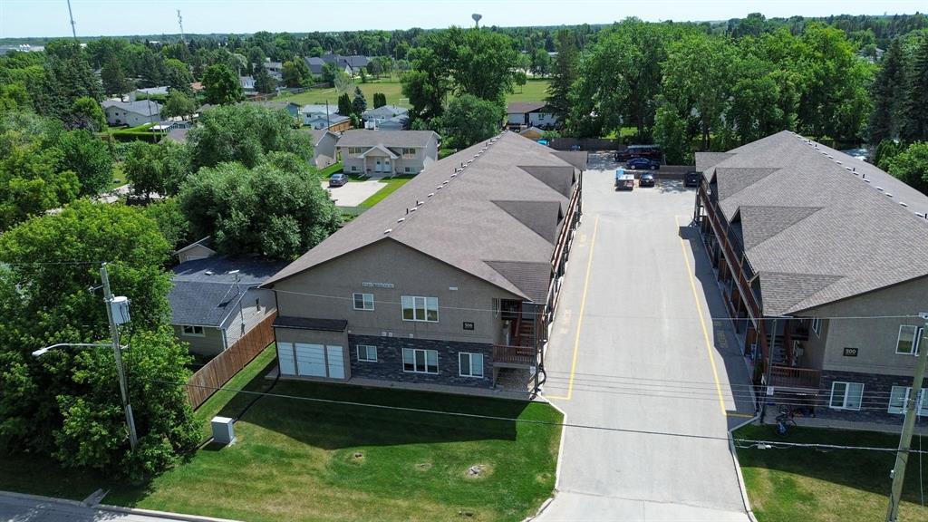 4 506 Reimer Avenue, Steinbach, Manitoba  R5G 0H7 - Photo 0 - 202619411
