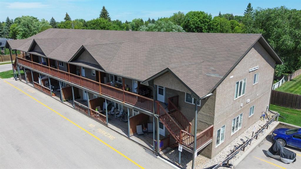 4 506 Reimer Avenue, Steinbach, Manitoba  R5G 0H7 - Photo 2 - 202619411