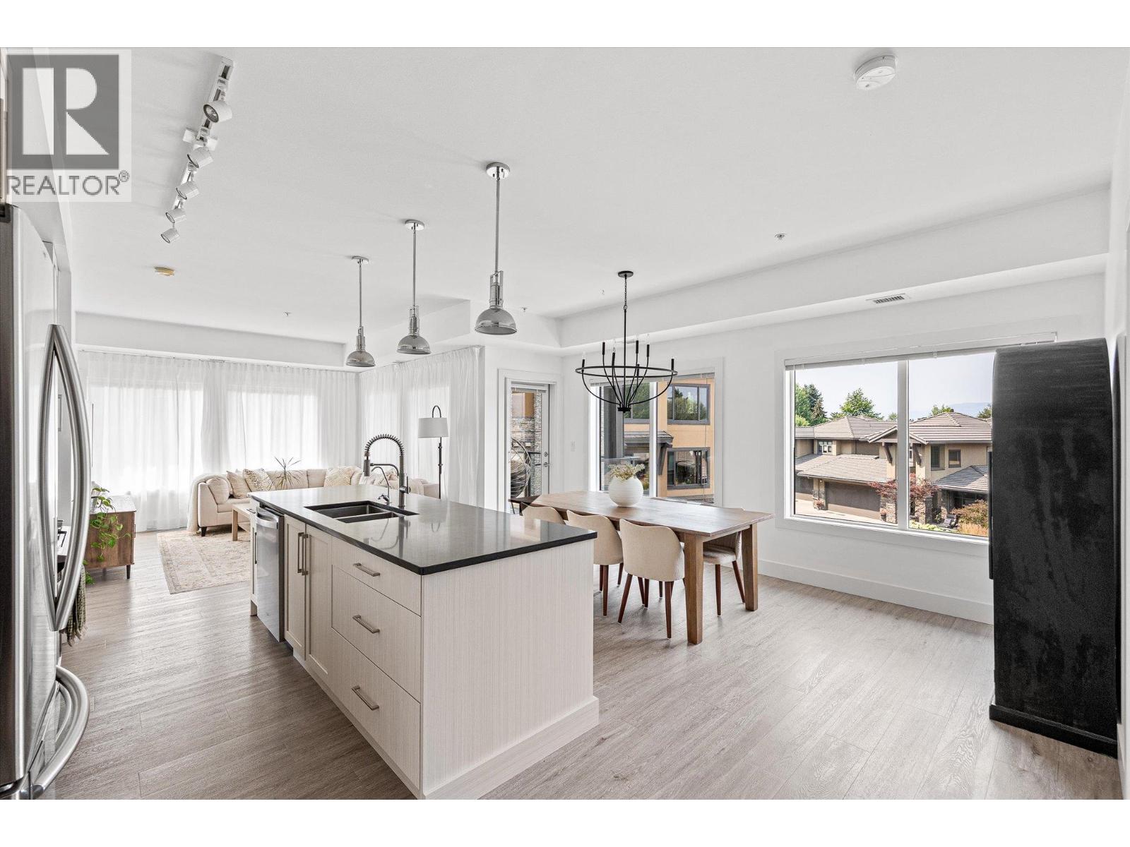 4380 Lakeshore Road Unit# 206, Kelowna, British Columbia