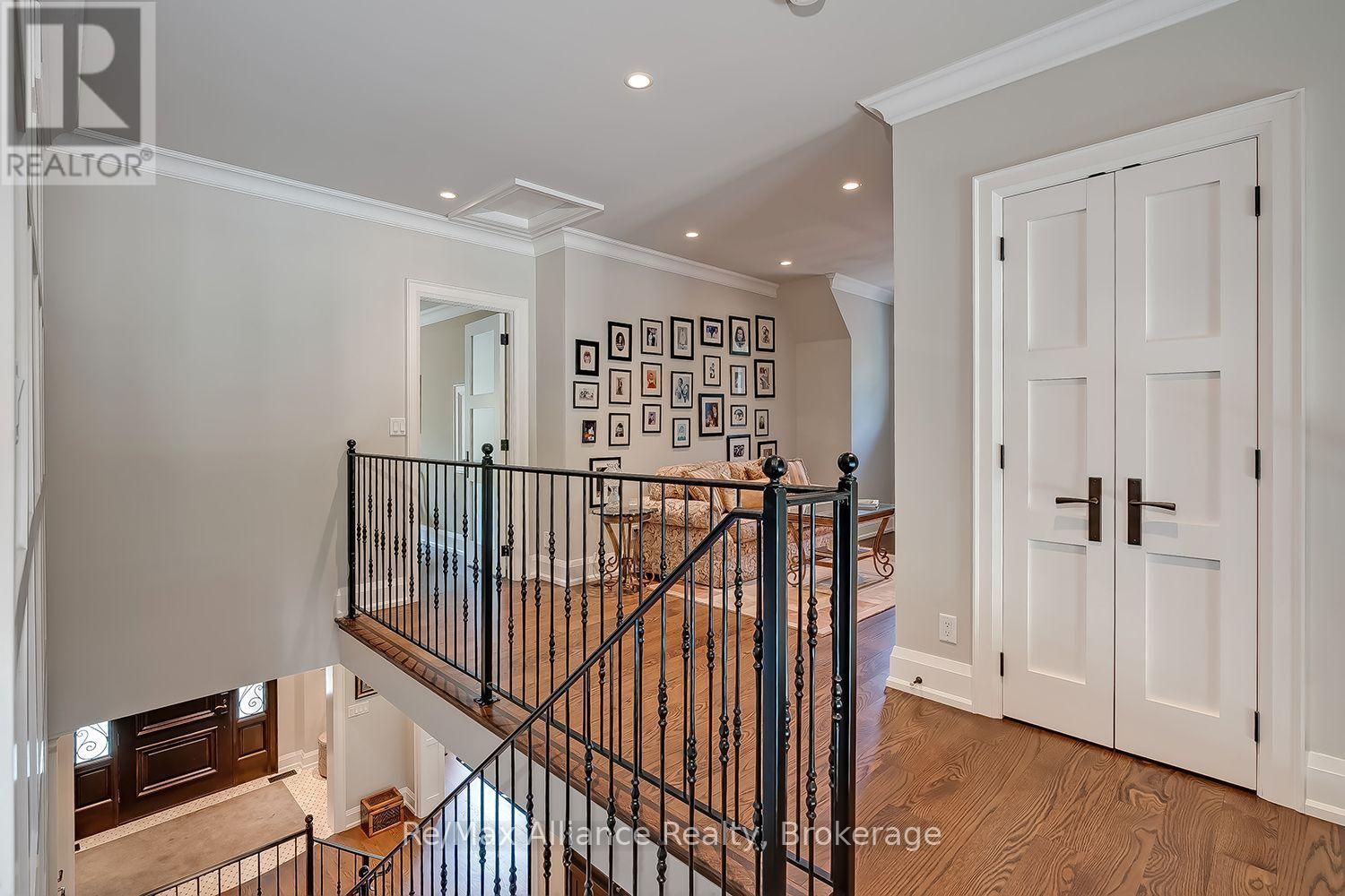 379 River Side Drive, Oakville, Ontario  L6K 3N6 - Photo 24 - W13647310