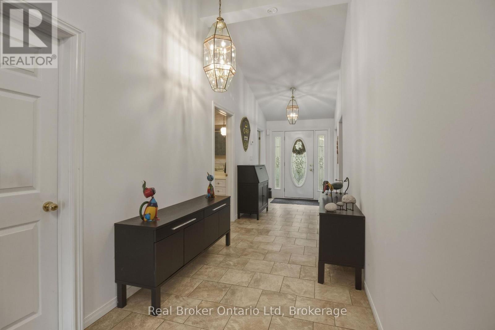 775498 10 Highway N, West Grey, Ontario  N0C 1H0 - Photo 8 - X13644294