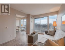704 - 1040 THE QUEENSWAY, Toronto, Ontario