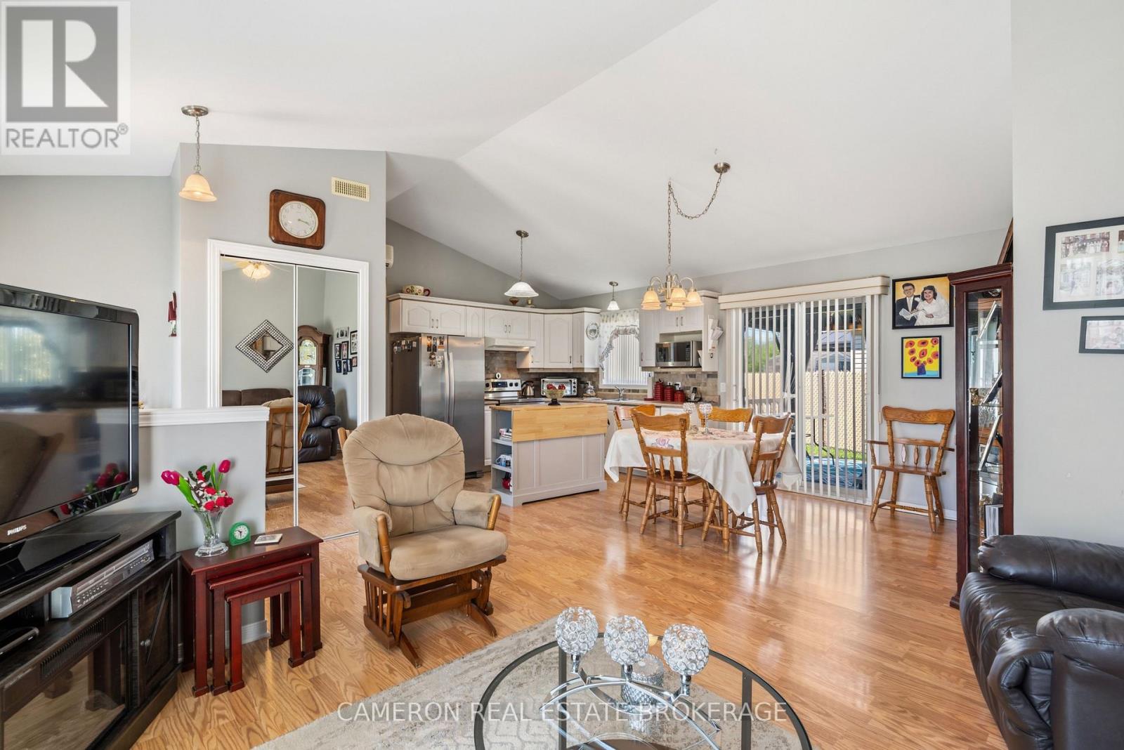 2 Enza Drive, Cornwall, Ontario K6H 7N7 - Photo 5 - X13647332
