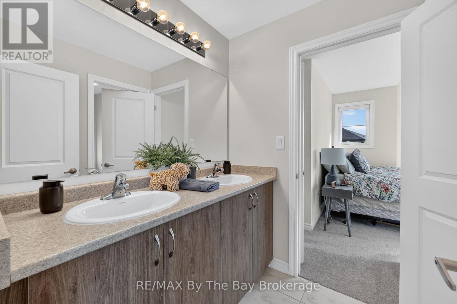 171 Rosanne Circle, Wasaga Beach, Ontario  L9Z 0N1 - Photo 36 - S13647244