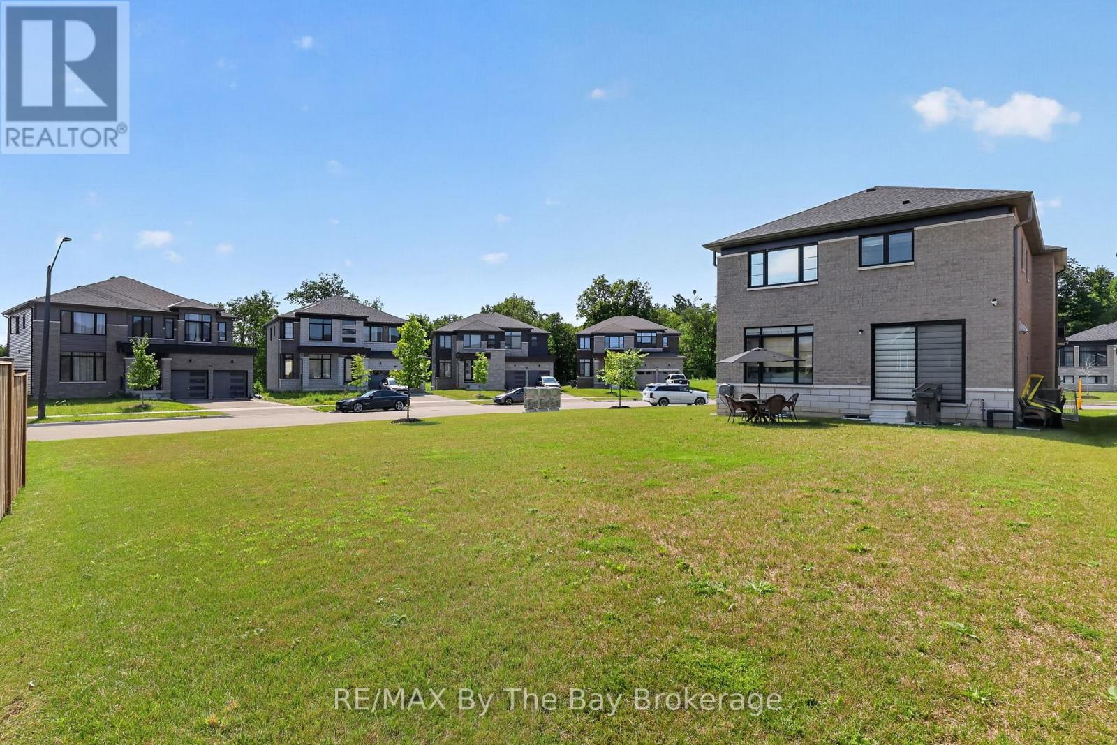 171 Rosanne Circle, Wasaga Beach, Ontario  L9Z 0N1 - Photo 44 - S13647244