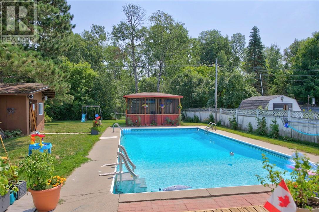 12 Belmont Court, Capreol, Ontario  P0M 1H0 - Photo 37 - 2129613