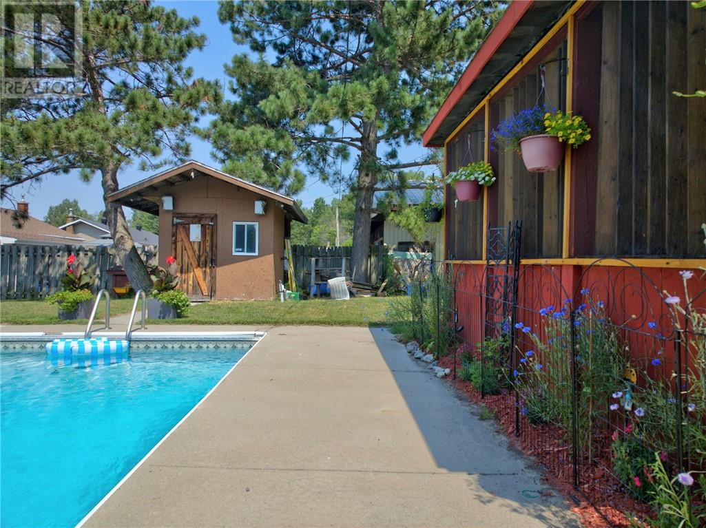 12 Belmont Court, Capreol, Ontario  P0M 1H0 - Photo 45 - 2129613