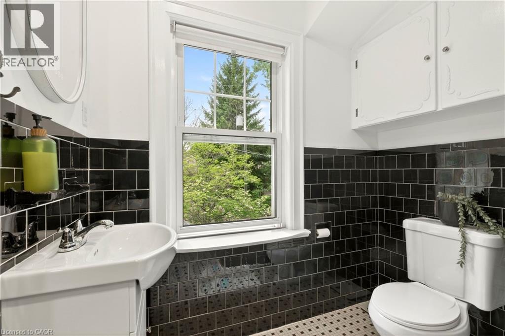 13 Tweedsmuir Avenue, Dundas, Ontario  L9H 4H6 - Photo 35 - 40854028