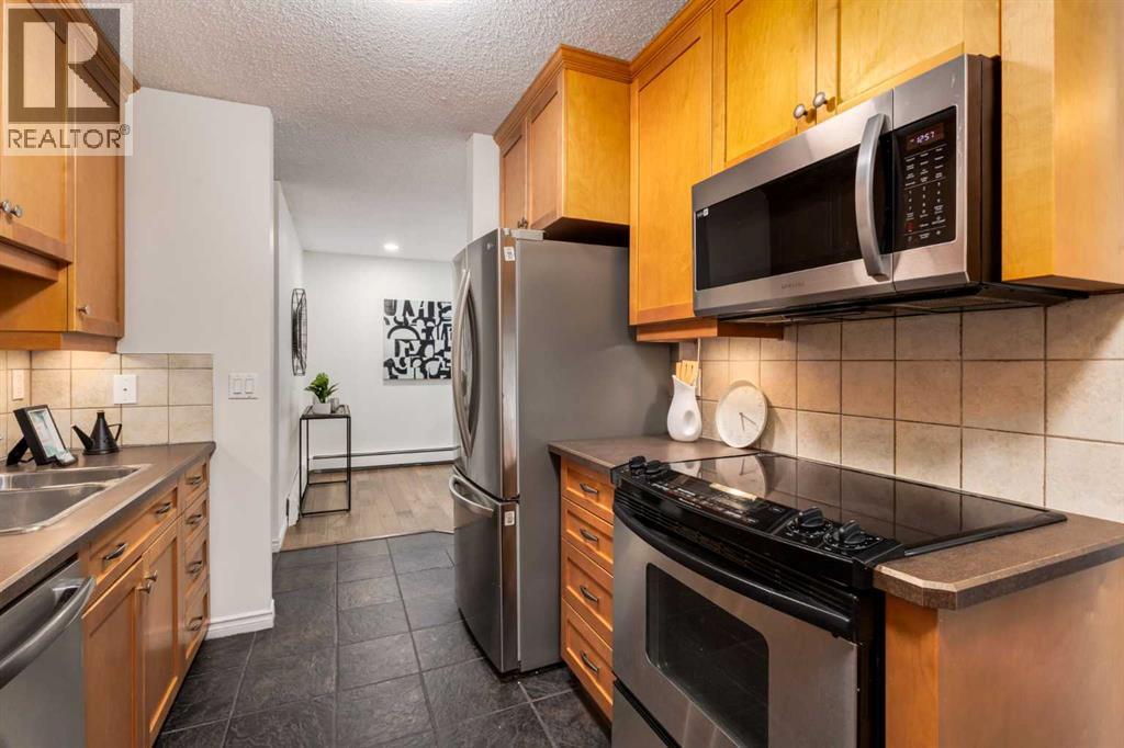 3, 906 4 Avenue NW, Calgary, Alberta  T2N 0M8 - Photo 10 - A2334504