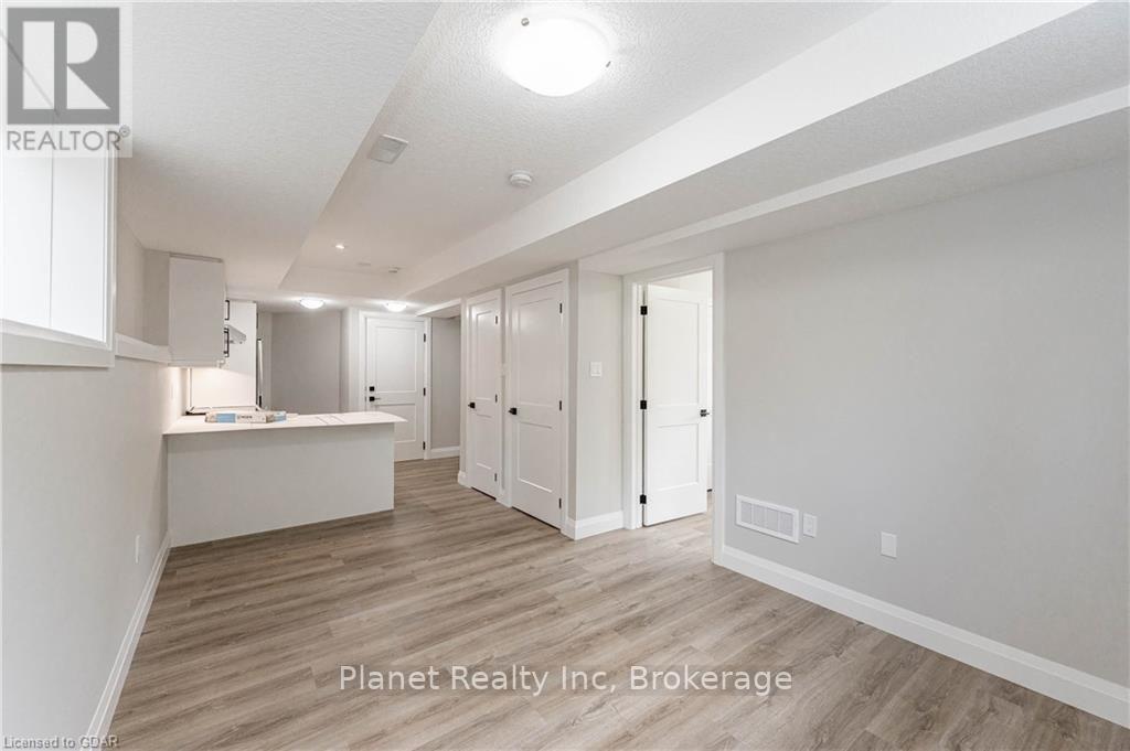 2 - 330 Exhibition Street, Guelph, Ontario  N1H 4S2 - Photo 4 - X13647368