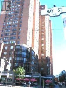 1122 - 633 Bay Street, Toronto, Ontario  M5G 2G4 - Photo 12 - C13647292
