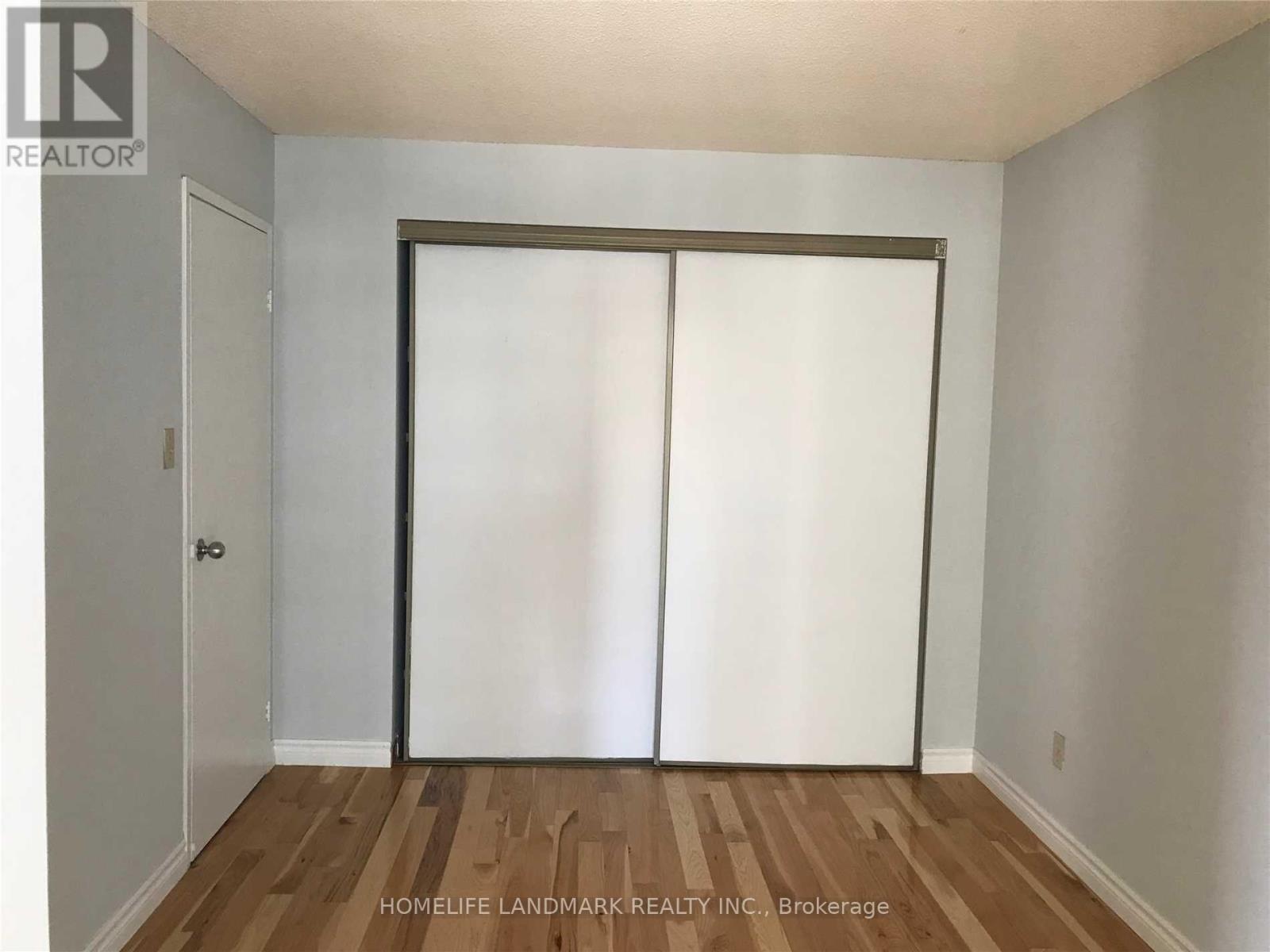 1122 - 633 Bay Street, Toronto, Ontario  M5G 2G4 - Photo 8 - C13647292